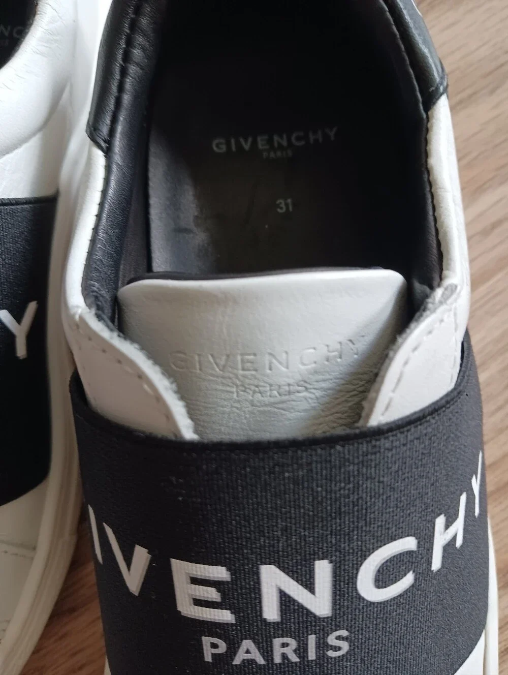 Givenchy Paris Urban Street Knot White/ Black Sneakers Size 31